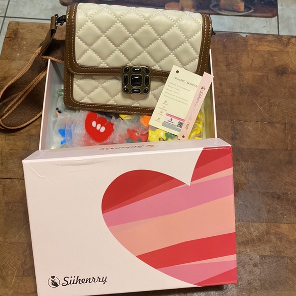 Siihenrry see thru flower socks and pocket book - Picture 7 of 12